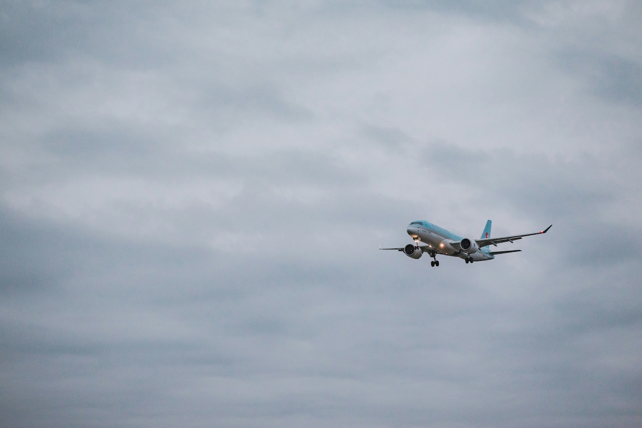 米国がAIFA発着便をキャンセル：航空会社の反応