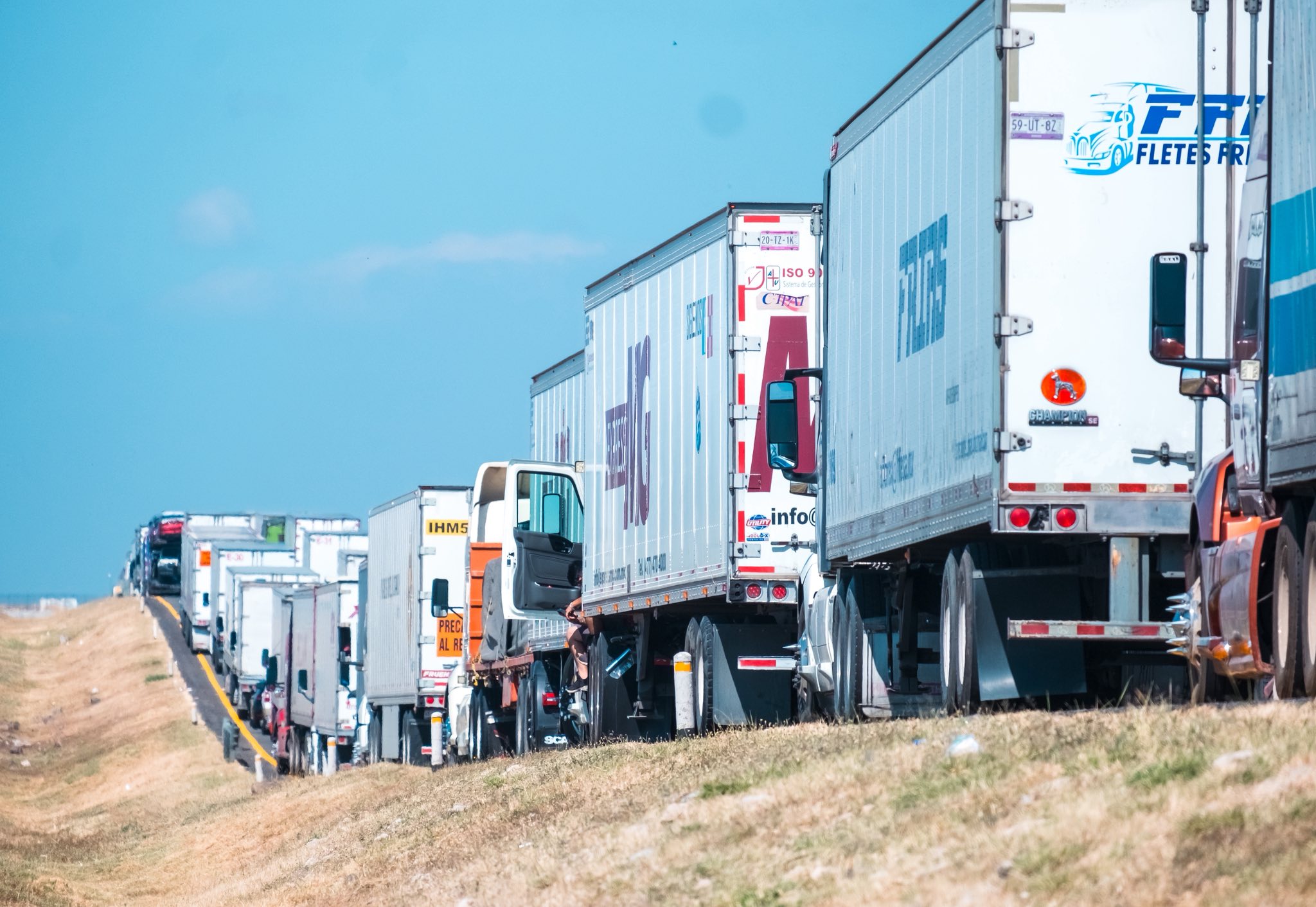 道路封鎖で失われたペソの総額は？CANACINTRAが語る