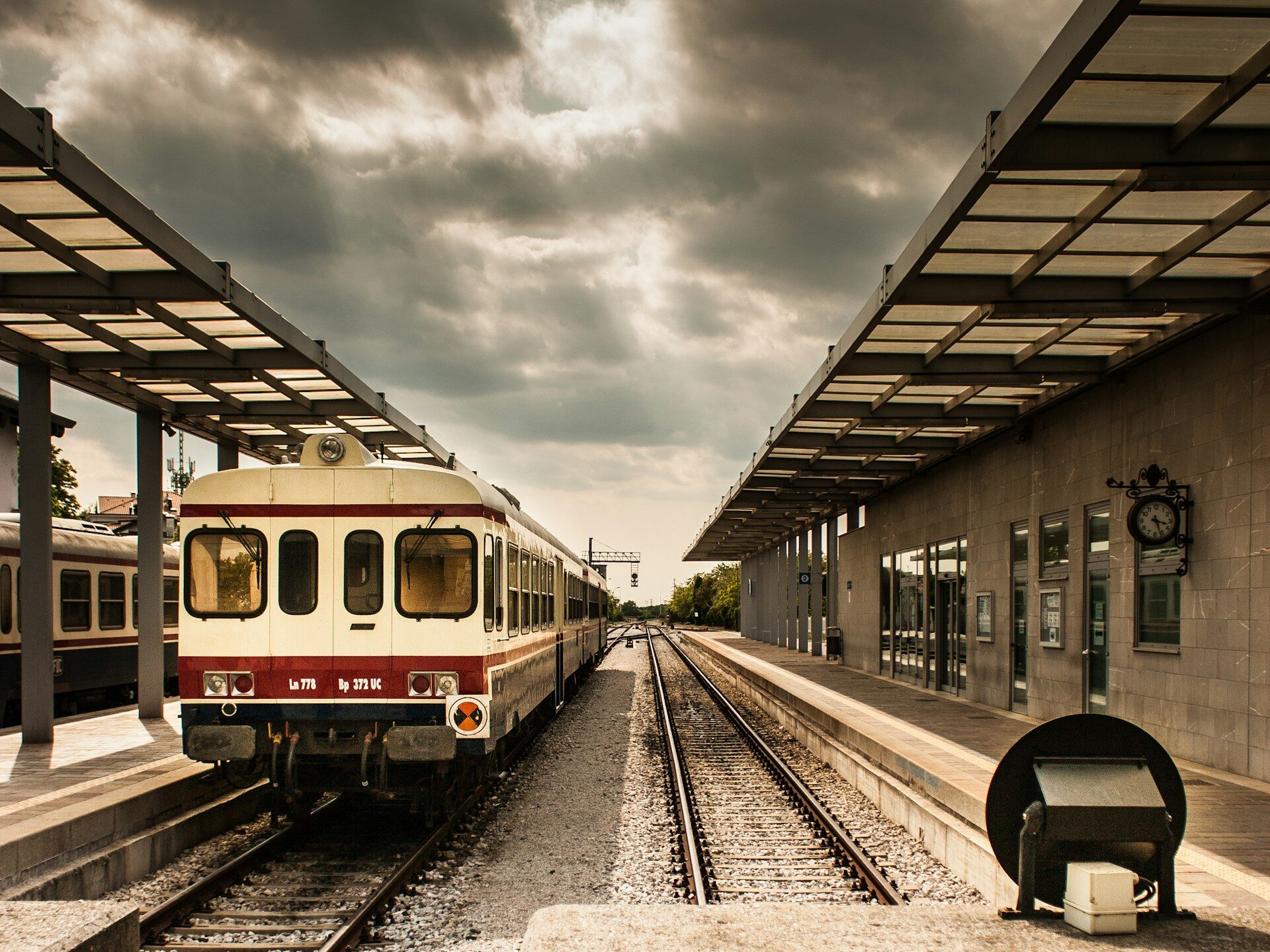 イラプアト駅および旅客列車プロジェクト、実業家らに提示