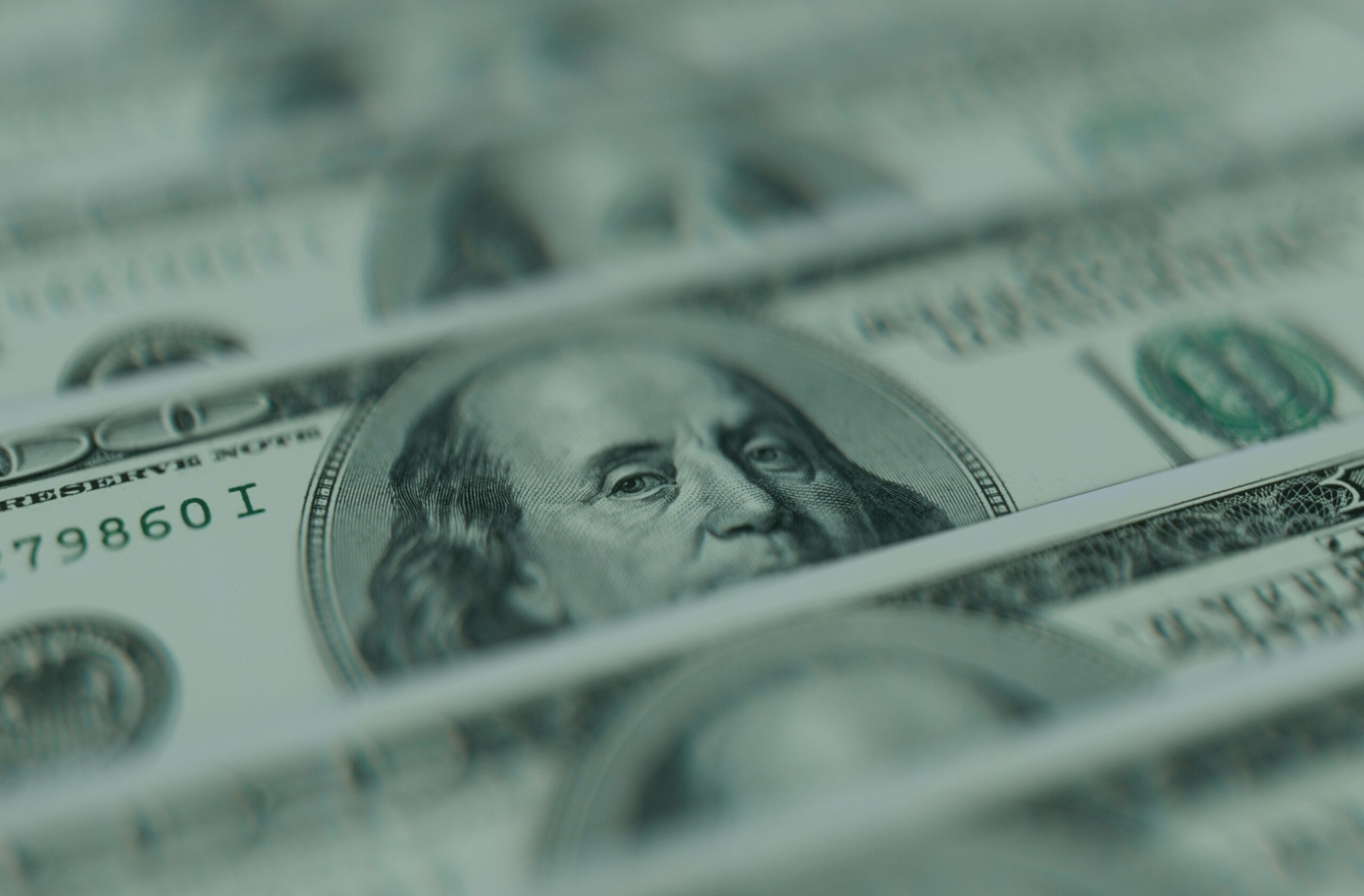 オルムズ紛争：ドルが97セント高騰、メキシコ国民の家計をインフレが圧迫