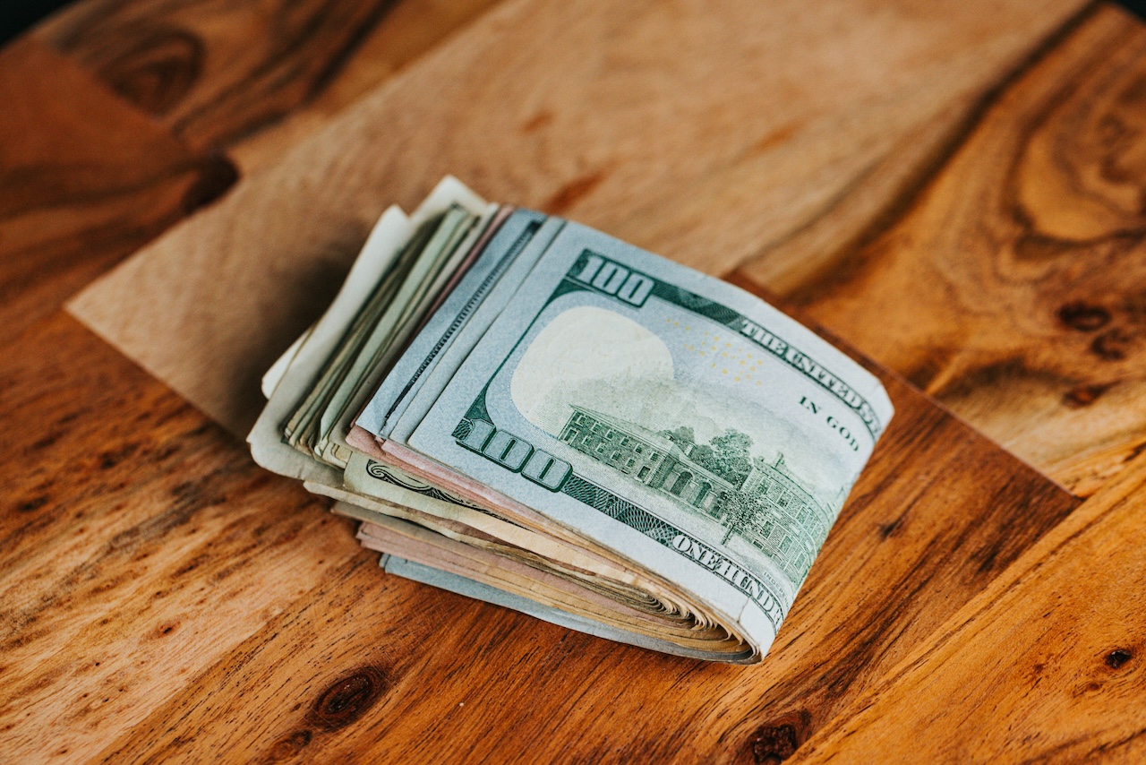 本日、ドル安：外貨購入の好機か？